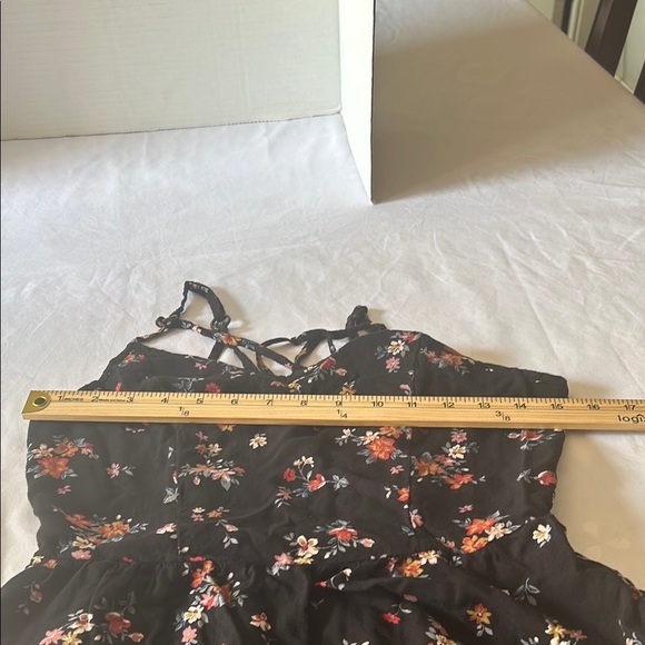 American Eagle Outfitters Black Floral Romper - Picture 5 of 8
